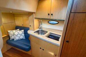 2013 Tiara Yachts 3600 Coronet thumbnail 31