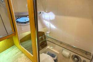 2013 Tiara Yachts 3600 Coronet thumbnail 39