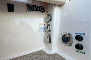 2013 Tiara Yachts 3600 Coronet thumbnail 49