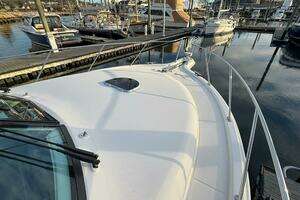 2013 Tiara Yachts 3600 Coronet thumbnail 40