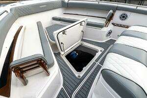 2023 Everglades 455 Center Console thumbnail 46