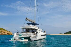 NAE KAE Worth Avenue Yachts