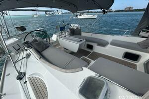 Photo 5922424 for 2008 Jeanneau Sun Odyssey 54DS Dan Marco IV 54' Jeanneau cockpit1