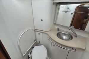 Photo 5922933 for 2008 Jeanneau Sun Odyssey 54DS Dan Marco IV 54' Jeanneau starboard aft stateroom head