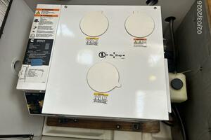 Photo 5922516 for 2008 Jeanneau Sun Odyssey 54DS Dan Marco IV 54' Jeanneau generator