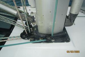 Photo 5922565 for 2008 Jeanneau Sun Odyssey 54DS Dan Marco IV 54' Jeanneau mast base1