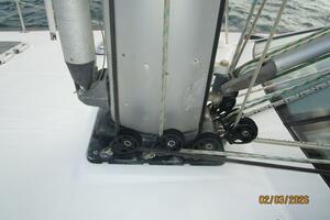 Photo 5922606 for 2008 Jeanneau Sun Odyssey 54DS Dan Marco IV 54' Jeanneau mast base2