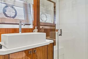 71FT (21.69M) SUNSEEKER