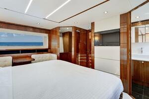 71FT (21.69M) SUNSEEKER