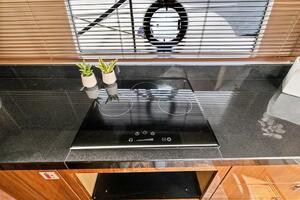 71FT (21.69M) SUNSEEKER