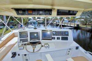 1990 Viking 53 Convertible thumbnail 34