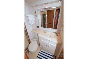 1990 Viking 53 Convertible thumbnail 71