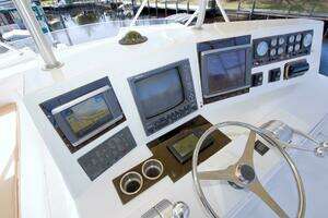 1990 Viking 53 Convertible thumbnail 37