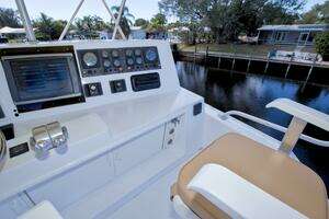 1990 Viking 53 Convertible thumbnail 36