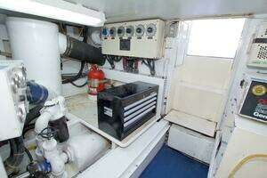 1990 Viking 53 Convertible thumbnail 102
