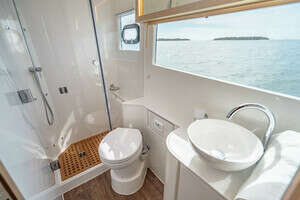 2024 Aquila 54 Yacht thumbnail 41