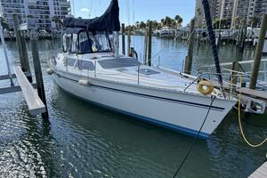 Escapade II 42ft Hunter Yacht For Sale
