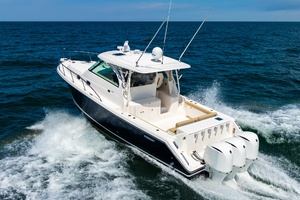 38ft Pursuit Yacht For Sale