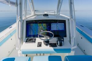 2015 Yellowfin Offshore thumbnail 19