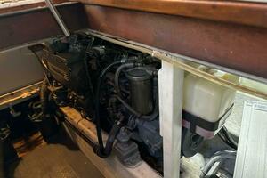 Photo 5925380 for 2004 Sabreline 36 Sedan BLUE MOON 