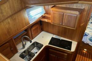 Photo 5925359 for 2004 Sabreline 36 Sedan BLUE MOON 