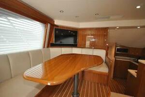 44FT (13.41M) VIKING yacht for sale