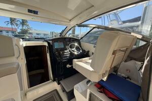 2014 Pursuit SC 365i thumbnail 8