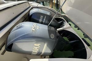 2014 Pursuit SC 365i thumbnail 26