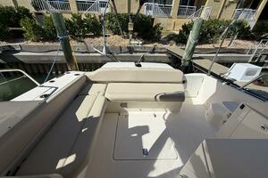 2014 Pursuit SC 365i thumbnail 18