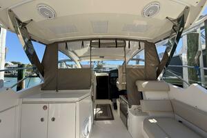 2014 Pursuit SC 365i thumbnail 6