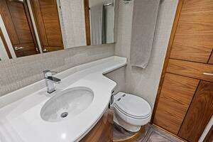 2023 Viking 54 Convertible thumbnail 33