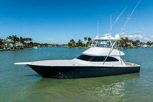 2023 Viking 54 Convertible thumbnail 1