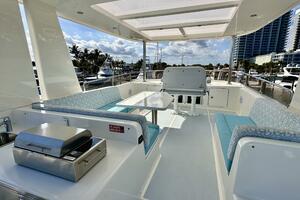 Outer Reef 62 SOUTH  PAWS - Flybridge