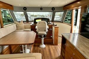 Outer Reef 62 SOUTH  PAWS - Helm