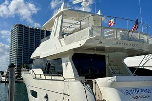 Outer Reef 62 SOUTH  PAWS  - Exterior