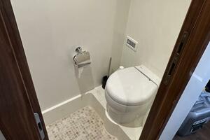 Outer Reef 62 SOUTH  PAWS - Crew Head