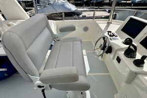 Outer Reef 62 SOUTH  PAWS - Flybridge Helm
