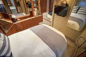2000 Sea Ray 420 Aft Cabin thumbnail 43