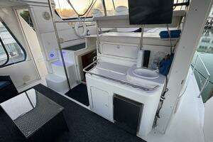 2000 Sea Ray 420 Aft Cabin thumbnail 11