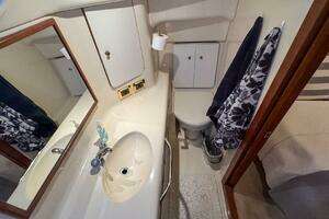 2000 Sea Ray 420 Aft Cabin thumbnail 41