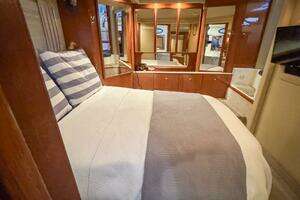 2000 Sea Ray 420 Aft Cabin thumbnail 42