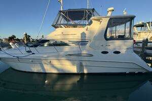 2000 Sea Ray 420 Aft Cabin thumbnail 5