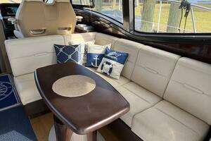 2016 Sea Ray 40 Sundancer thumbnail 4