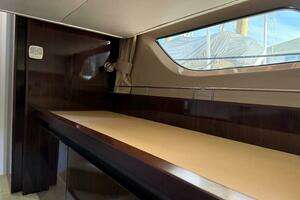 2016 Sea Ray 40 Sundancer thumbnail 8