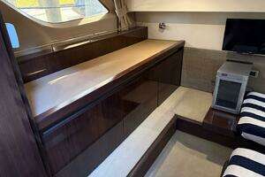 2016 Sea Ray 40 Sundancer thumbnail 6