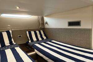 2016 Sea Ray 40 Sundancer thumbnail 9