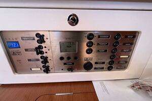 2009 Beneteau 49 thumbnail 19