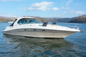 Water Bender 44ft Sea Ray Yacht For Sale