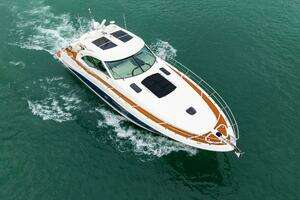 2008 Sea Ray 60 Sundancer thumbnail 16