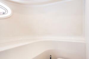 Photo 5927260 for 1999 Maxum 4100 SCA Motor Yacht  